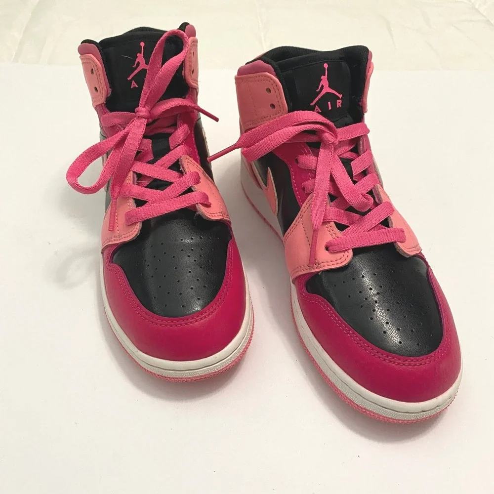 Nike Air Jordan 1 Mid GS Fierce Pink Black White Sneakers 555112-602 Size 5.5Y